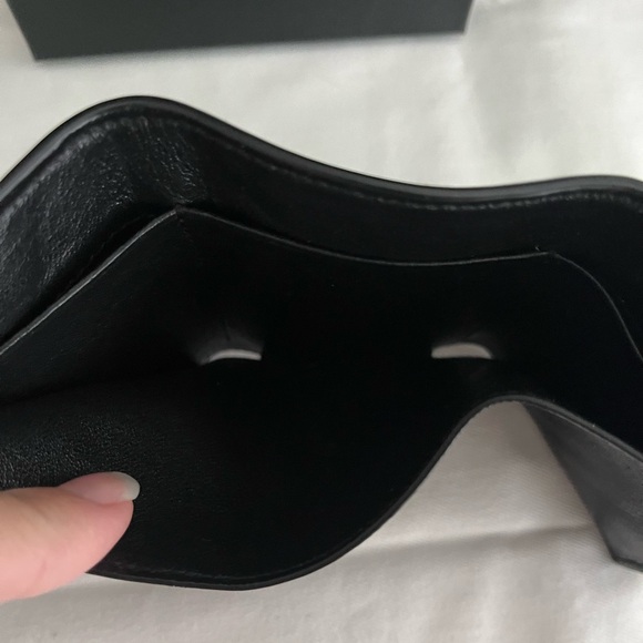 Saint Laurent Iridescent Green Trifold Wallet - Picture 11 of 16